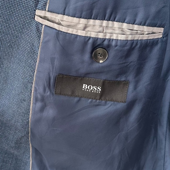 Hugo Boss Men’s US 40 regular fit suit jacket in checked Stretch Fabric Blue - Picture 7 of 12